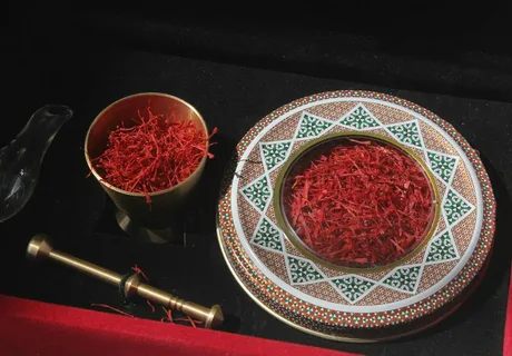 تصویر 4 از زعفران بهرامن دو گرمی با عطر قوی و ماندگاری بالا